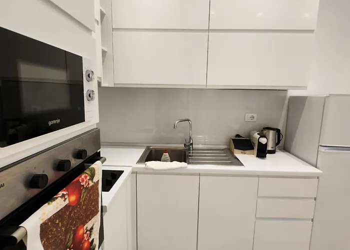 Seasons Apartment\'S Vlora