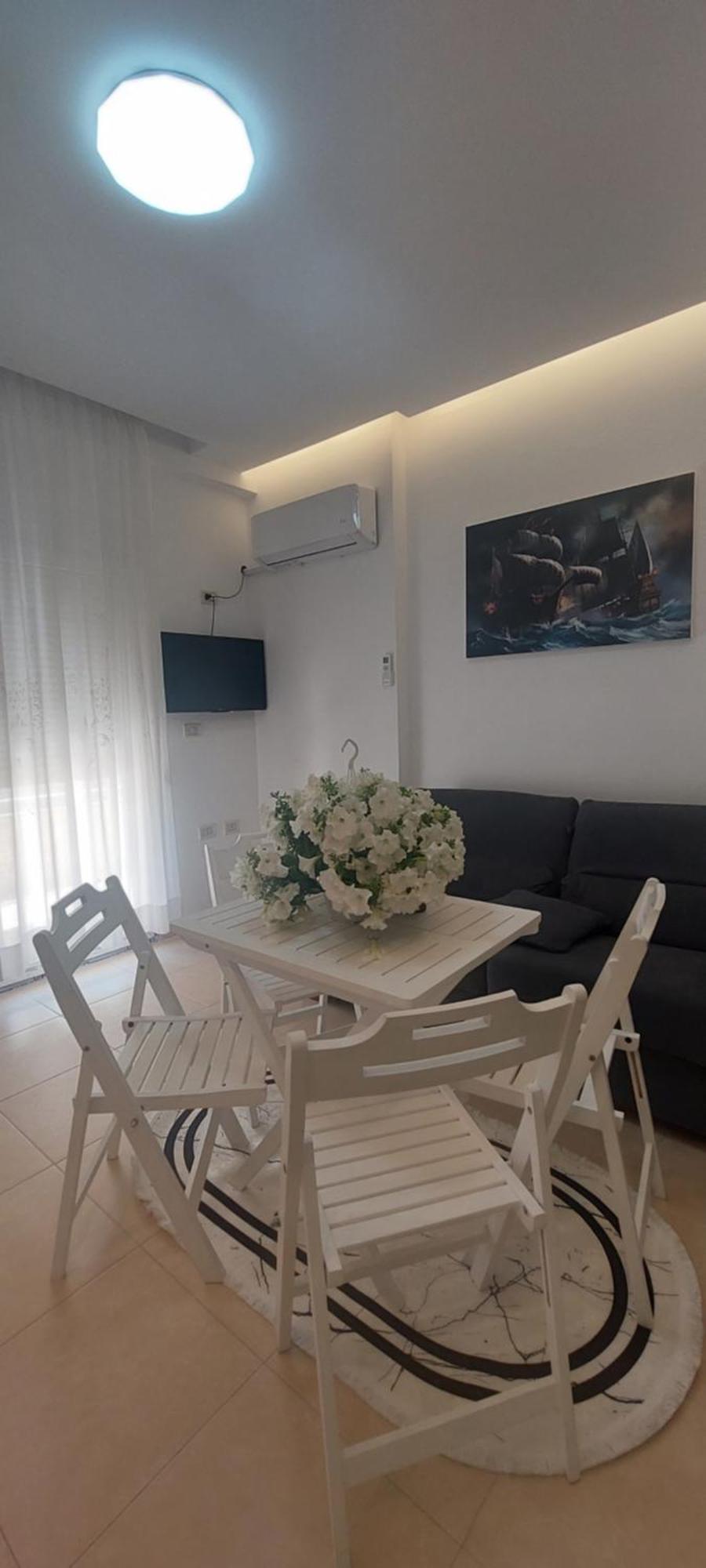 Seasons Apartment's *
