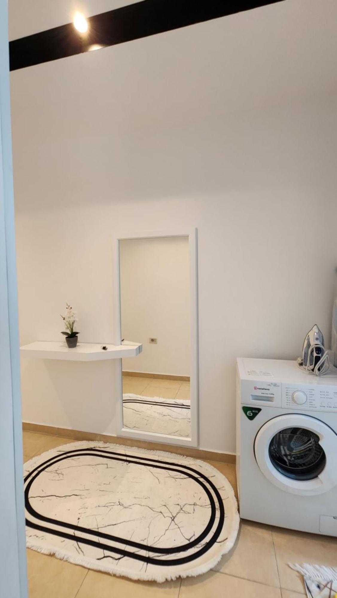 Seasons Apartment's Leilighet Vlorë