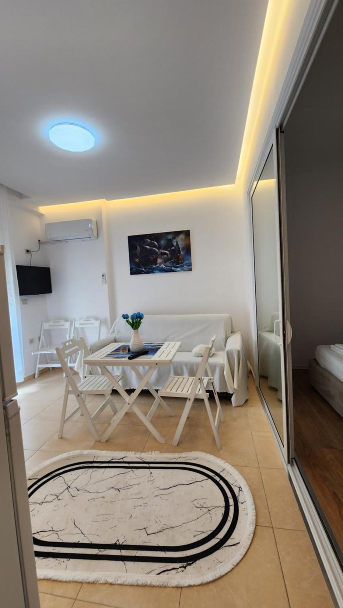 Seasons Apartment's Vlorë