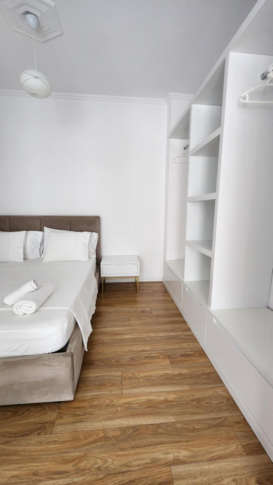 Seasons Apartment's Apartment *