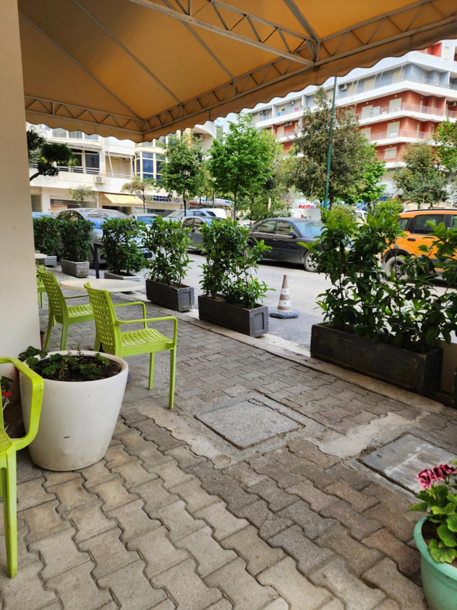 Seasons Apartment's *